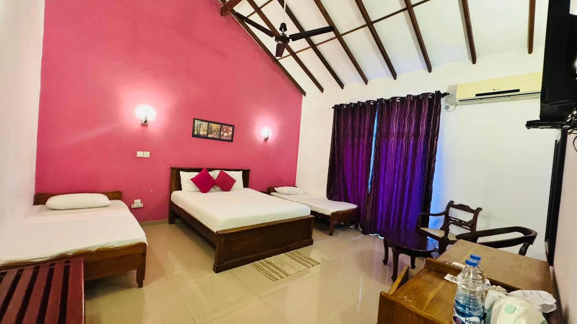 Ziegler Cottage Negombo Hotell